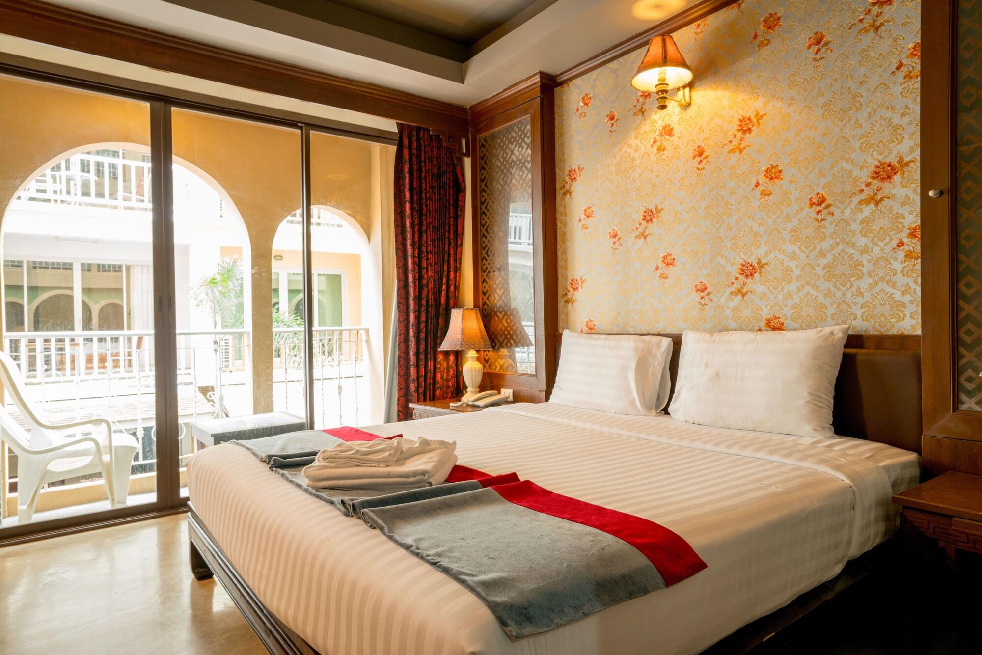 Отель Minatale Phuket Patong Экстерьер фото