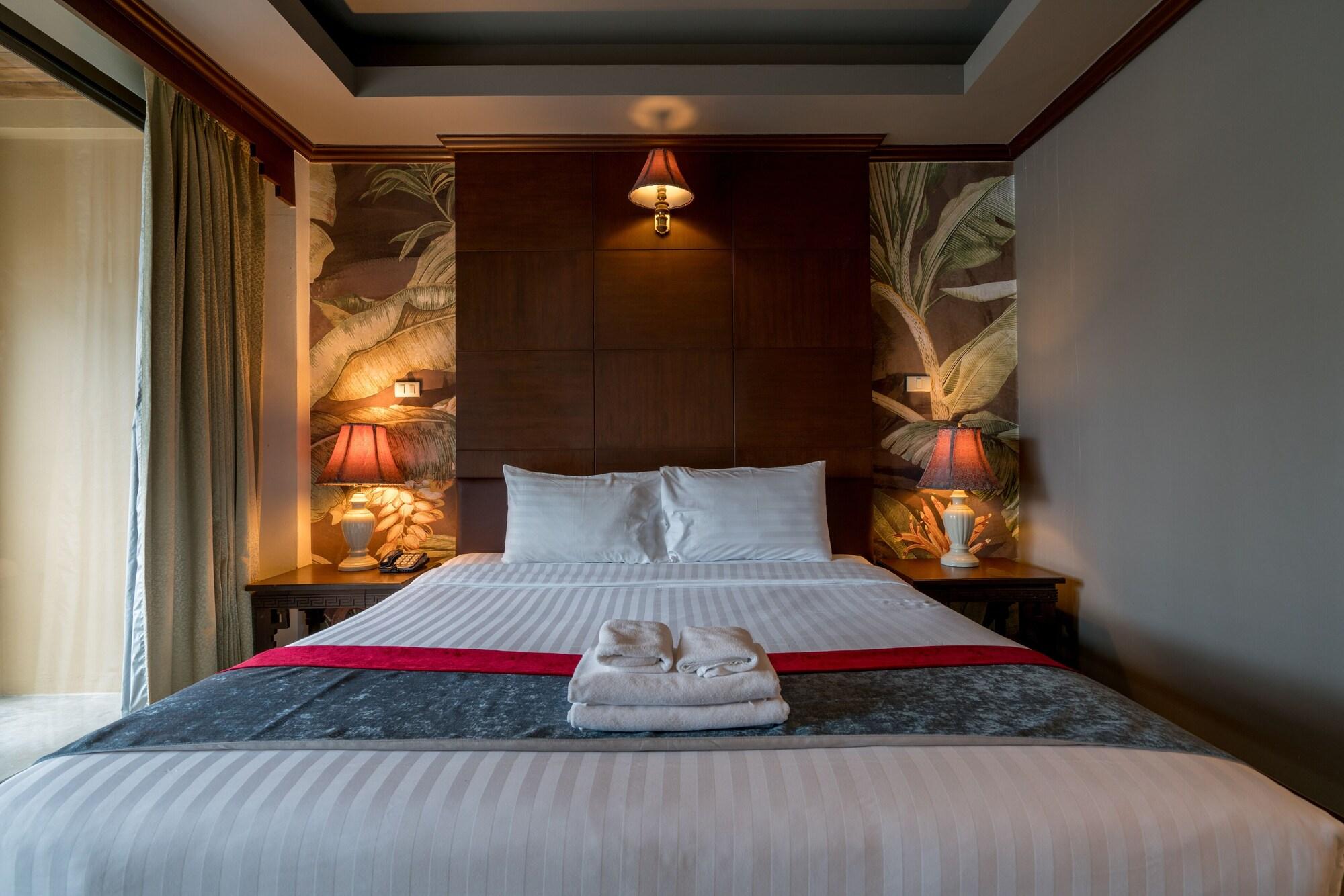 Отель Minatale Phuket Patong Экстерьер фото
