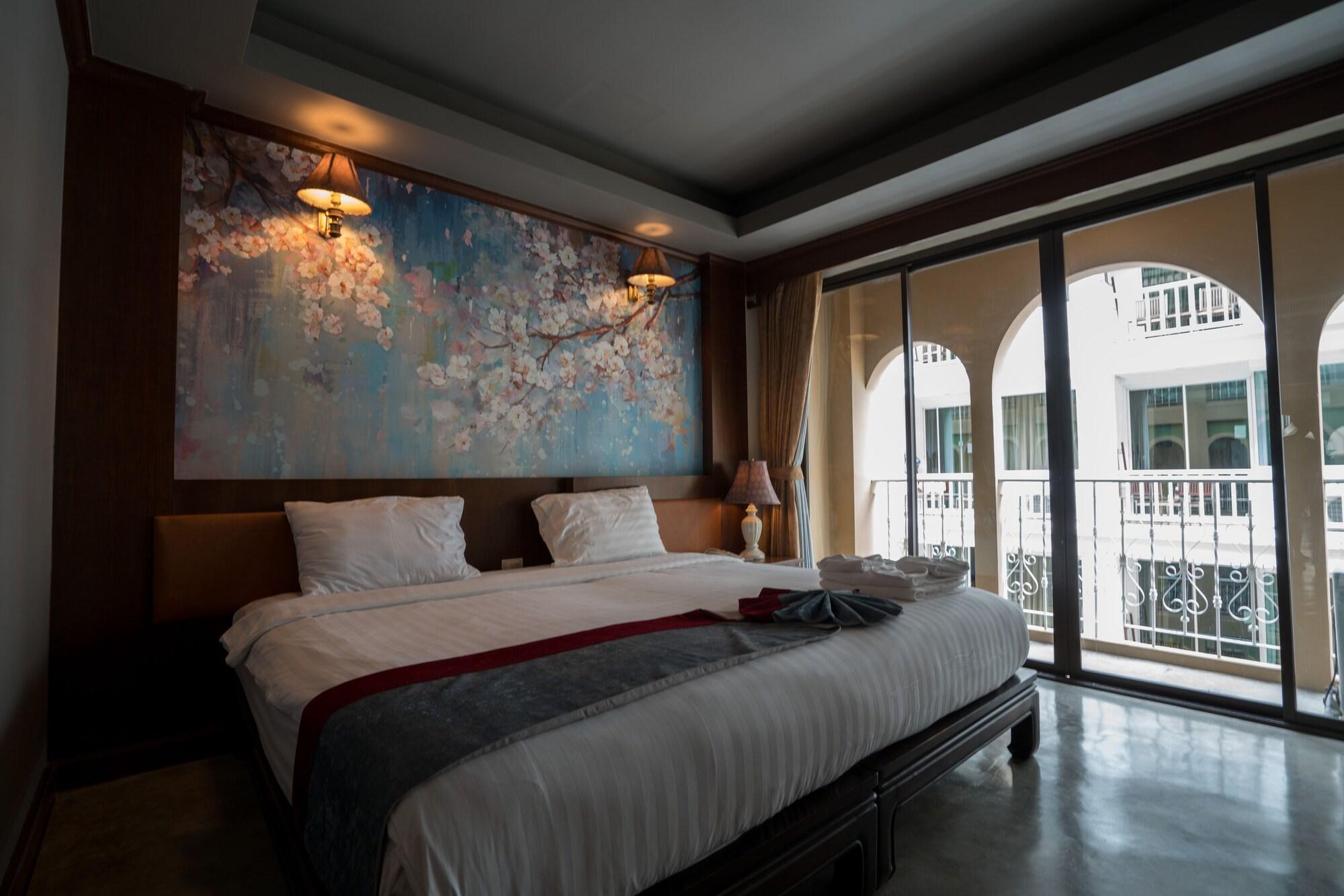 Отель Minatale Phuket Patong Экстерьер фото
